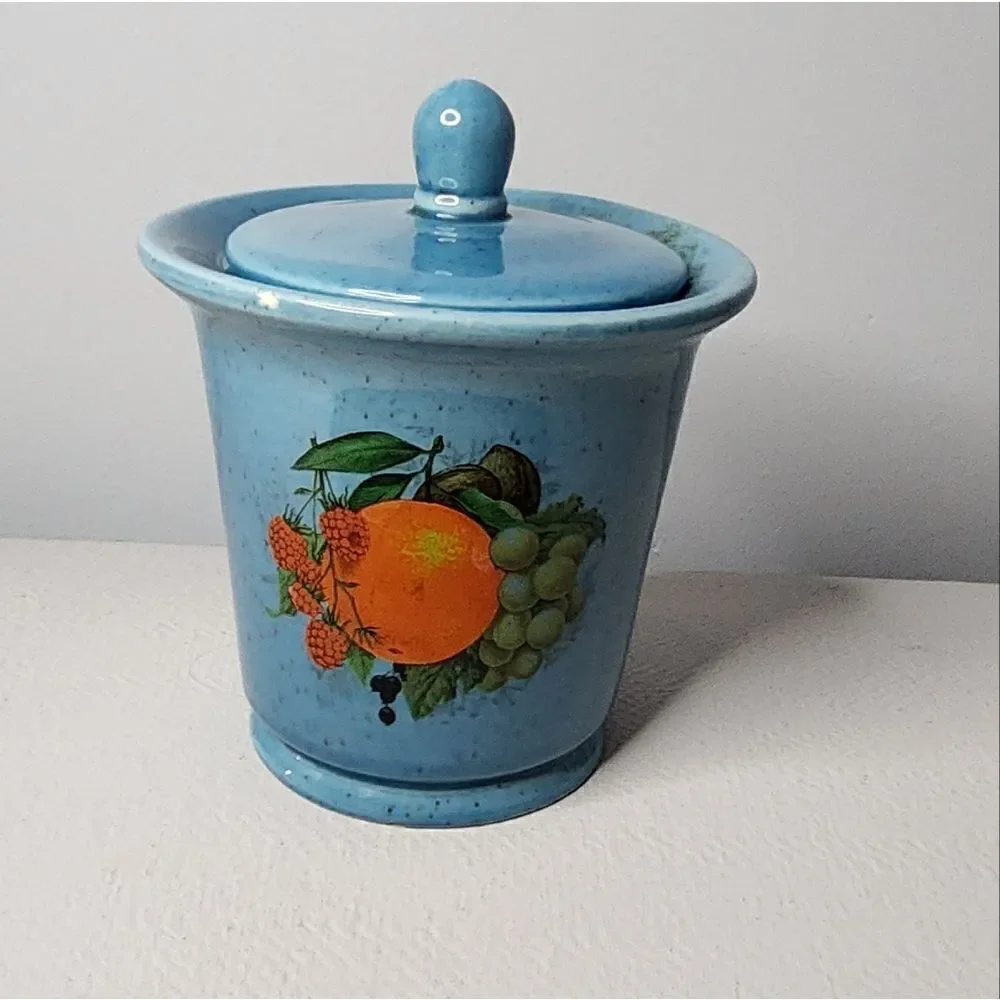 Vtg Hyalyn 914 USA Pottery w/ Orange Grapes Design Cookie jar/ Canister 5 3/4in